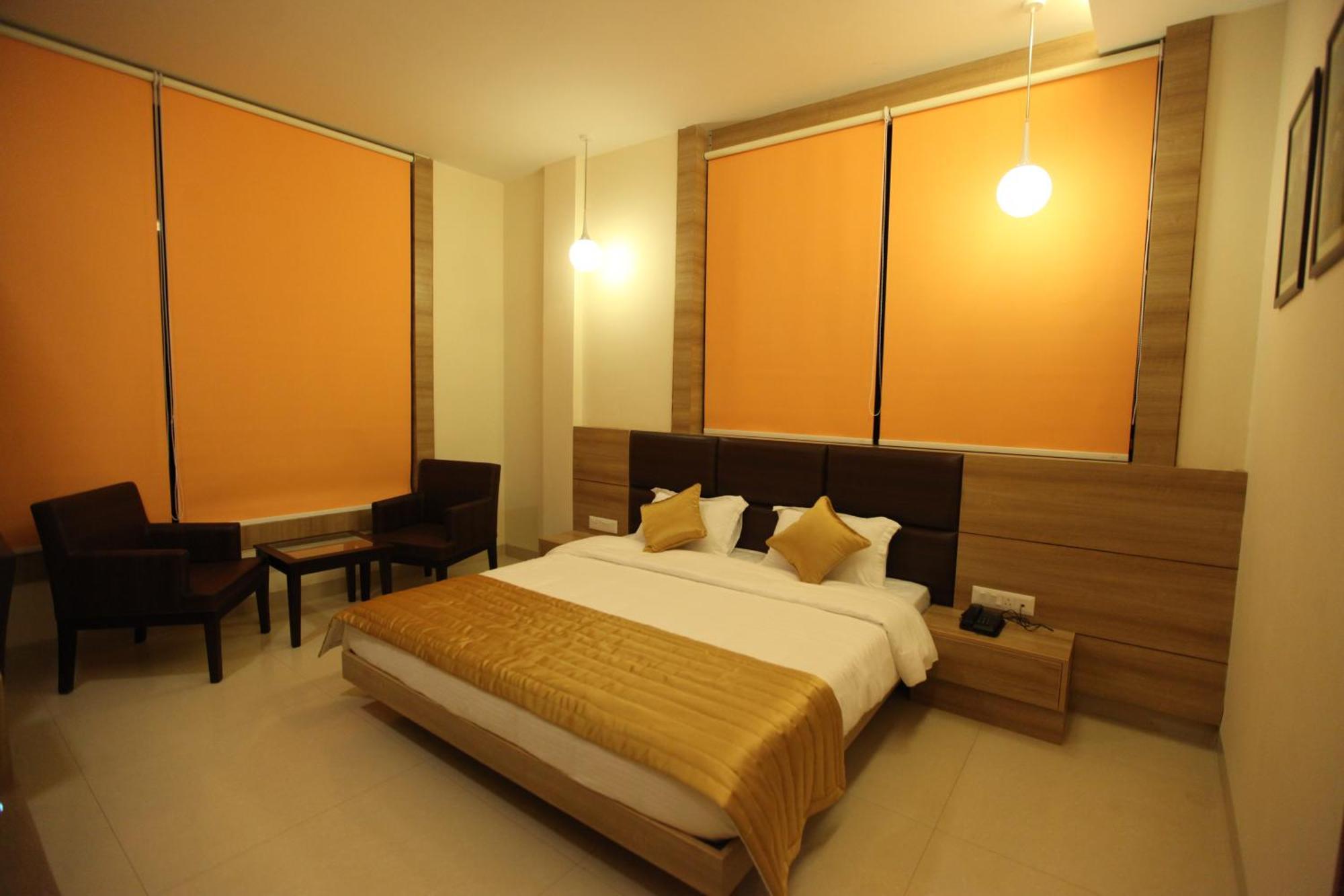 Hotel Golden Fern Patiāla Exterior foto